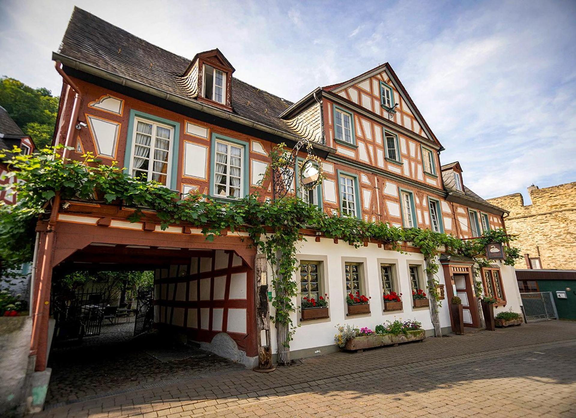 Landgasthof Zum Weissen Schwanen เบราบาค ภายนอก รูปภาพ